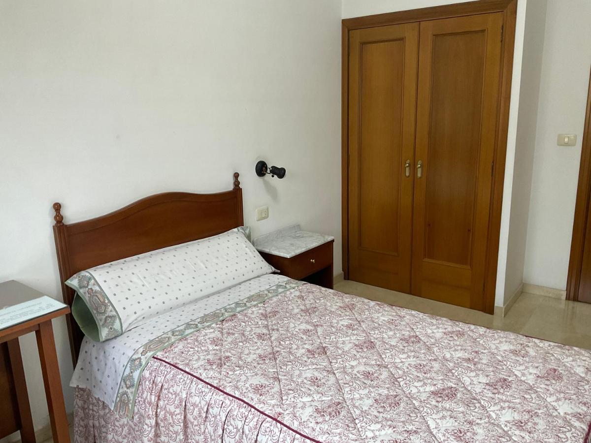 Residencia Universidad Ourense Buitenkant foto