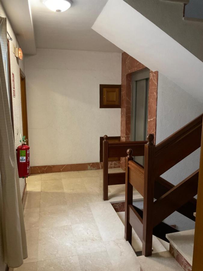 Residencia Universidad Ourense Buitenkant foto